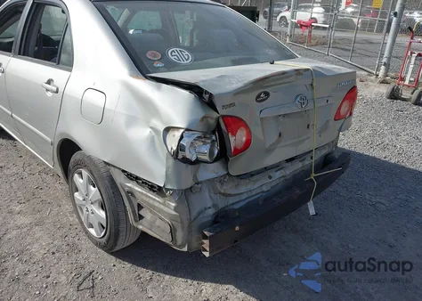 2004 Toyota Corolla Le z USA, uszkodzony, nr VIN 2T1BR32E74C315799